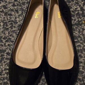 SHEIN Glossy Black Flats
